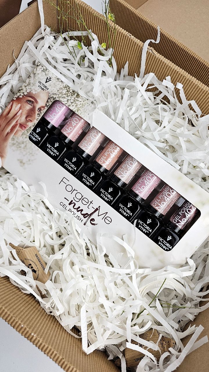 Collection FORGET ME  Nude Gel Polish 400-407 + Mega Base Clear et Oh ! My Gloss Top Coat Gratuit