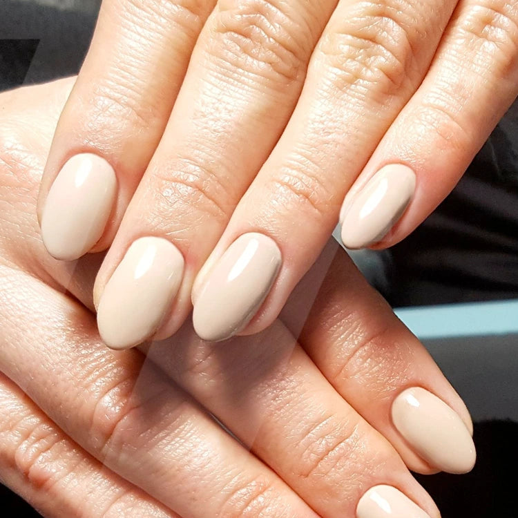 Vernis Gel Pure Creamy No. 041 – Light Beige | Victoria Vynn