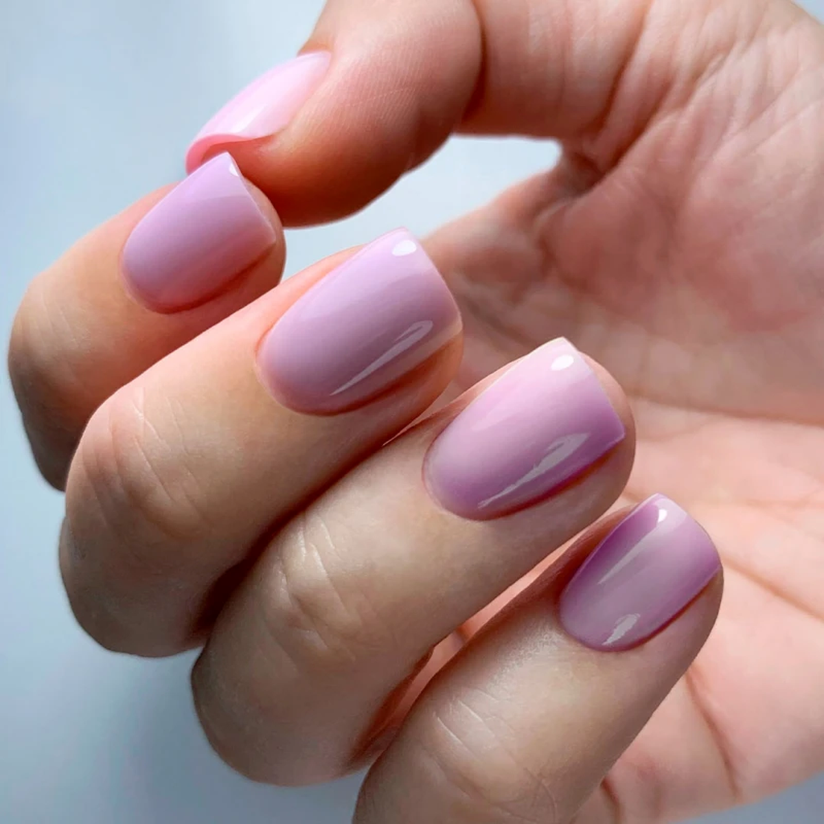 Manucure Strong Gel PNB 002 Creamy Pink – ongles courts brillants professionnels | Mon Style Mes Ongles Québec
