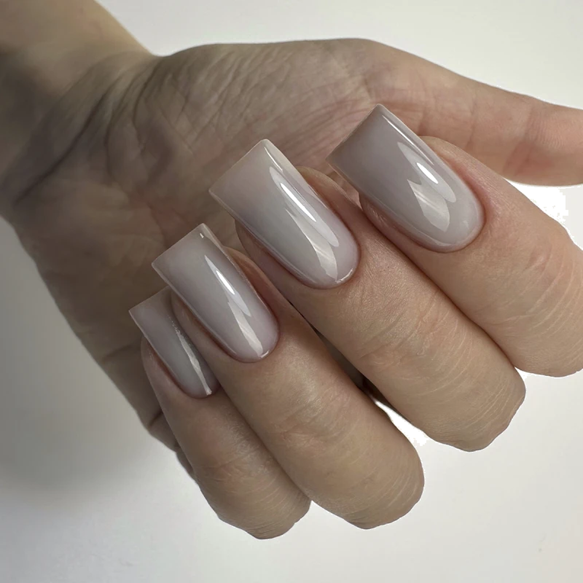 Manucure nude taupe avec Builder Gel PNB – gel de construction professionnel | Mon Style Mes Ongles Québec