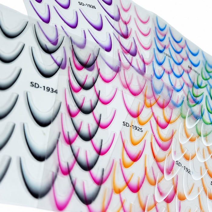 Assortiment de planches de stickers pour ongles à motifs de French colorés.