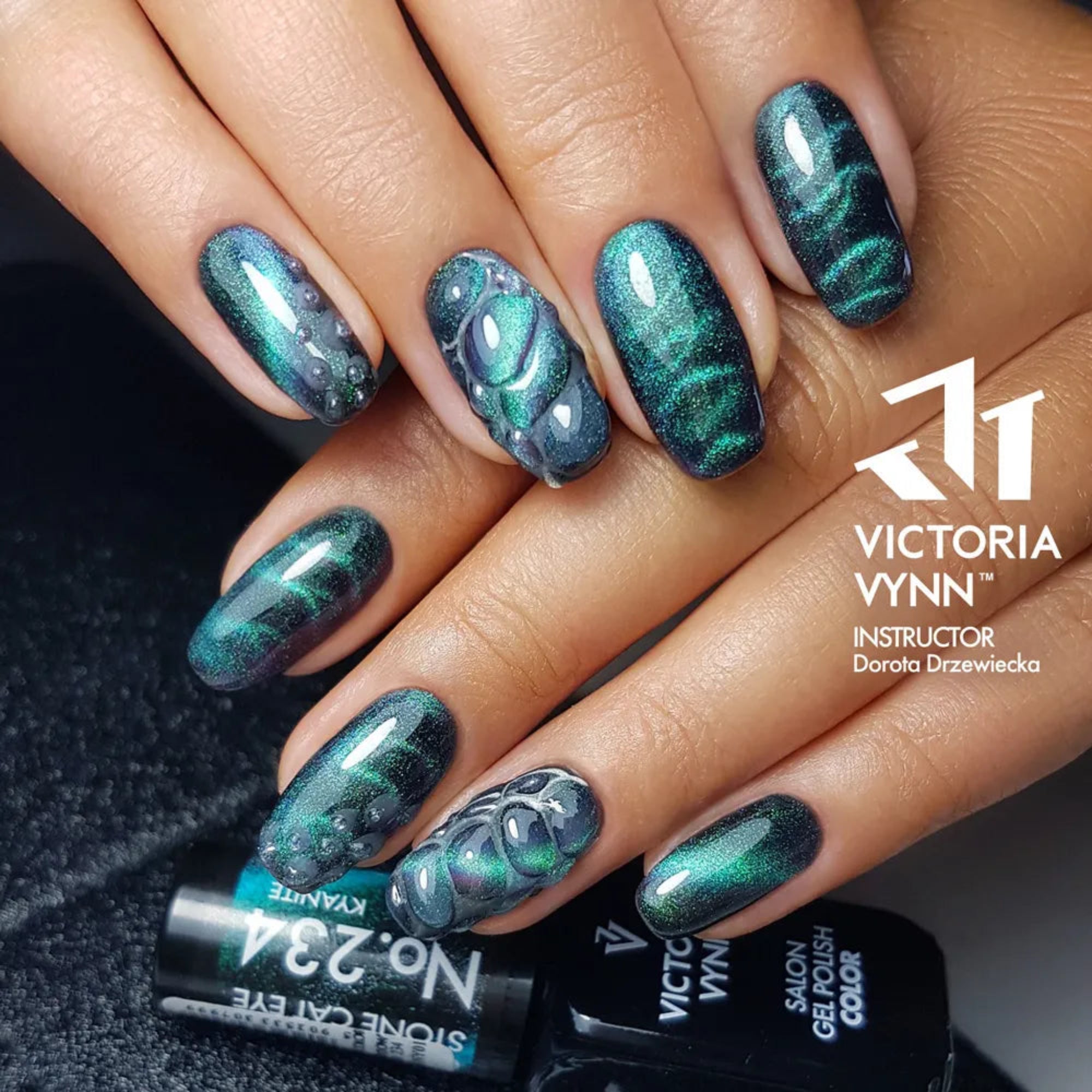 Vernis gecat eyes vert 234, Victoria Vynn – résultat sur ongle | Mon Style Mes Ongles Canada