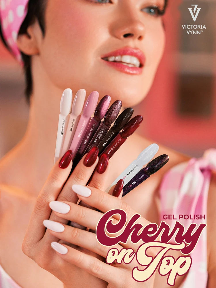 Collection Cherry on Top Victoria VYNN – Vernis gel hybride rouge, rose et prune | MSMO

Nuancier vernis gel Victoria VYNN Cherry on Top, teintes brillantes et élégantes, disponibles chez MSMO
