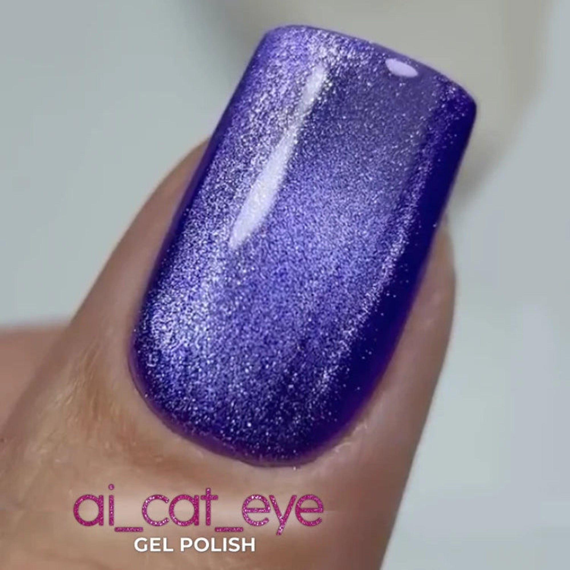Vernis gel rose pailleté No. 392Victoria Vynn – résultat sur ongle | Mon Style Mes Ongles Canada